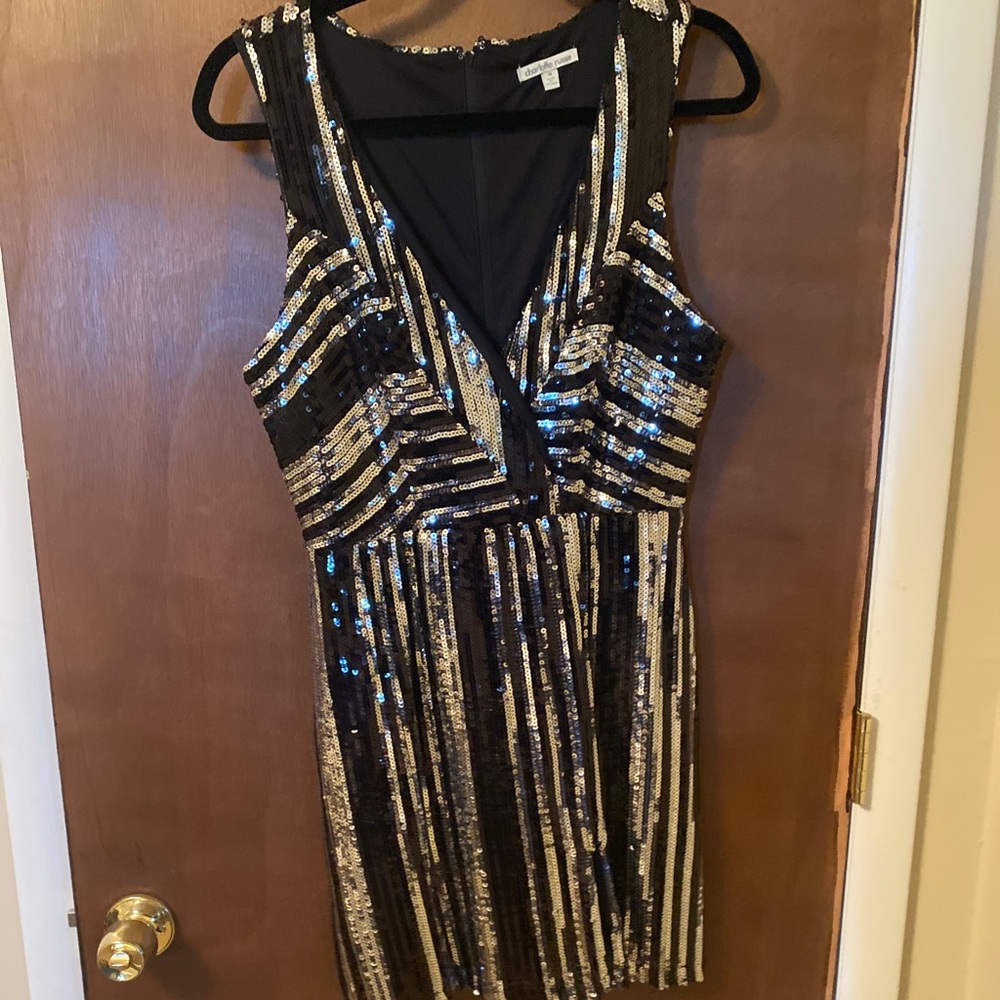 Dress - Picture 2 of 2